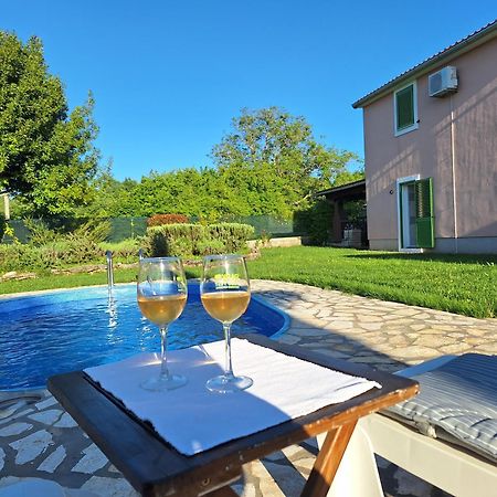 Villa Malini โกรชน์ยัน ภายนอก รูปภาพ
