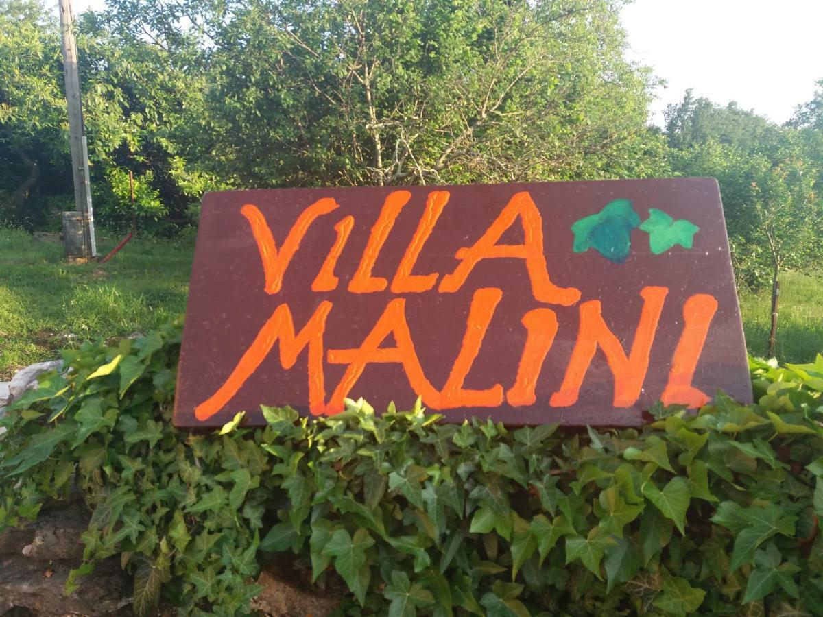 Villa Malini โกรชน์ยัน ภายนอก รูปภาพ